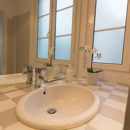 Avenida Charm Apartment